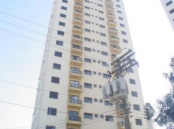 Apartamento de 2 quartos, São Paulo · AO LADO METRO PÇA ARVORE/ ARMÁRIOS/ AMPLO
