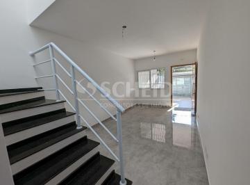 Casa · 141m² · 3 Quartos · 2 Vagas · 03 dormitórios, sendo 01 suíte e 02 vagas - Salão de Festas