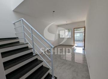 Casa · 141m² · 3 Quartos · 2 Vagas · 03 dormitórios, sendo 01 suíte e 02 vagas - Salão de Festas