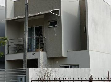 Casa · 110m² · 2 Quartos · 2 Vagas · Sobrado em Rua Argentina - Cidade Alta - Medianeira/PR