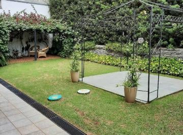 Casa · 371m² · 3 Quartos · 4 Vagas · CASA A VENDA EM ALPHAVILLE - 3 SUÍTES - EXCELENTE ÁREA VERDE