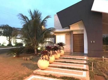 Casa · 258m² · 3 Quartos · 4 Vagas · Casa de condomínio em  Rua José Fernandes da Silva - Portal das Araucárias - Araraquara/SP