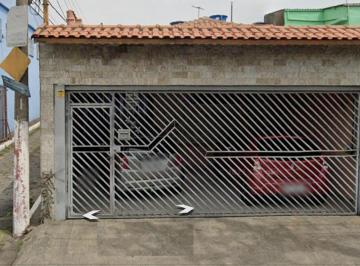 Casa de 3 quartos, · Casa ampla e ótima localização