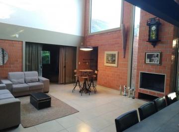 Foto 01 · Casa de alto padrão em condomínio exclusivo - 4 quartos, 2 suítes, 3 salas, 5 banheiros, 5 vagas em 