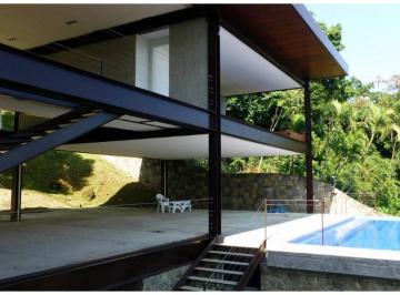 Casa de 4 quartos, Rio de Janeiro · Cond. PORTINHO DE MASSARU, 4 dorm (s)todos Suítes.