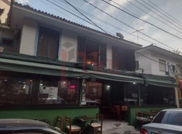 Comercial · 207m² · Vende o Casa comercial com renda em frente Shopping West Plaza aza