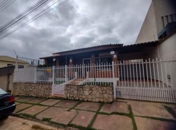 Foto 01 · Casa, Jd. Aeroporto, Alfenas, MG