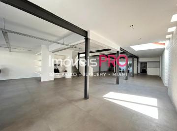 Comercial · 500m² · 4 Vagas · Loja em Moema Pássaros