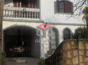Casa · 300m² · 3 Quartos · 2 Vagas · Sobrado amplo com 300m² localizado no Bairro Camilópolis em Santo André - SP.