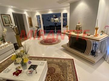 2ef0849aacbc36c98a905de730cabe13.jpg · Apartamento de 205m² com 3 quartos