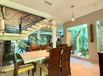 Casa · 442m² · 4 Quartos · 3 Vagas · Sobrado 3 suítes Piscina, Espaço Gourmet e quintal arborizado 