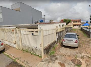Casa de 3 quartos, Cruzeiro · Casa de ESQUINA- Em ótima quadra no Cruzeiro Velho!!