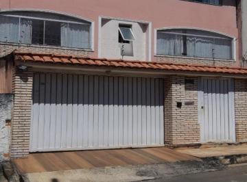 Foto 37 · QR1-A -  Amplo Sobrado !