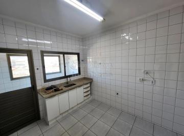 Apartamento · 70m² · 2 Quartos · 1 Vaga · Ótimo apartamento de 2 dormitórios com sacada em frente ao SEB