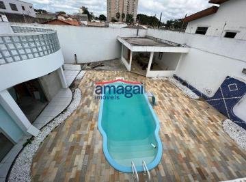 Casa · 300m² · 3 Quartos · 4 Vagas · Sobrado à venda em Jacareí - 3 dormitórios