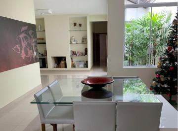 Casa de 3 quartos, Mogi das Cruzes · Casa Sobrado à Venda na Vila Suissa 379m², 3 quartos (1 suíte master) + Edícula