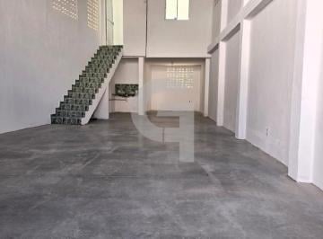 Foto 01 · Galpão de 100m² com banheiros e escritório no Lot. Colina da Fonte em Itapuã