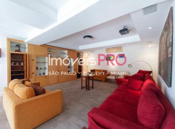 Casa · 680m² · 4 Quartos · 6 Vagas · Casa no Brooklin Velho com 680m² piscina, churrasqueira, lindo jardim e 6 vagas.