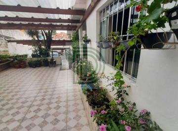 Casa · 250m² · 5 Quartos · 5 Vagas · Casa com 10 cômodos no Butantã.