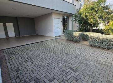 Imagem Principal · Casa Térrea Condomínio Dona Lucila com Piscina e 03 suítes com Ar Condicionado e Escritório