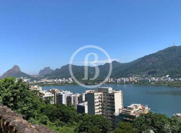 Apartamento · 220m² · 3 Quartos · 2 Vagas · Cobertura - Duplex / Residencial / Lagoa