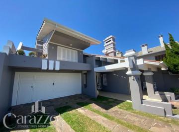 Apartamento · 240m² · 4 Quartos · 2 Vagas · CASA COM 4 DORMITÓRIOS NO CENTRO DE TRAMANDAI