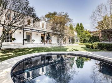 Casa · 850m² · 4 Quartos · 12 Vagas · Excelente casa em dois andares com muito luxo em bairro nobre de São Paulo na Zona Sul.