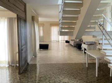 Foto 01 · Casa à venda com excelente localização no Centro de Mogi das Cruzes, com finalidade comercial, excel