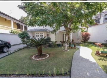 Casa de 5 quartos, Rio de Janeiro · Casa Condomínio Santa Lúcia. 5 Suítes e 6 Vagas.
