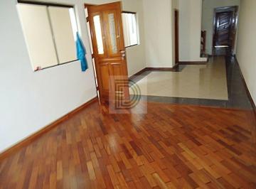 Casa · 180m² · 3 Quartos · 3 Vagas · Sobrado à venda com 3 suítes, sótão e 3 vagas - Bairro em Excelente localização