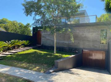 Casa · 416m² · 3 Quartos · 3 Vagas · Casa Alto Padrão Centro de Sapiranga