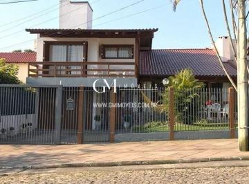 Casa · 347m² · 3 Quartos · 1 Vaga · Casa com piscina na Praia da Cal Torres RS