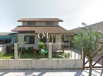 Casa · 143m² · 3 Quartos · 2 Vagas · Casa 3 dormitórios com pátio gramado Torres RS
