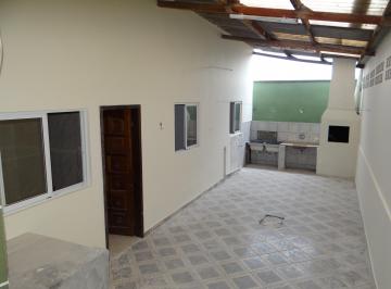 Casa de 7 quartos, Colombo · 1 sobrado e 1 residência térrea situado no mesmo terreno em Colombo 