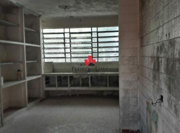 Terreno · 181m² · Terreno com casa térrea e quintal  próximo  do metro Penha