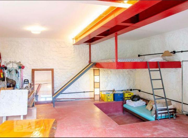 Foto do imóvel - Alugar casa mobiliada no Catete com quintal e 1 quarto