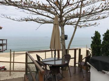 Foto 01 · Casa a venda em condomínio pé na Areia de Maresias em São Sebastião, litoral Norte de São Paulo.