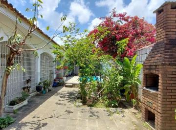 Casa de 3 quartos, Recife · Casa Com excelente localização em Boa Viagem.
