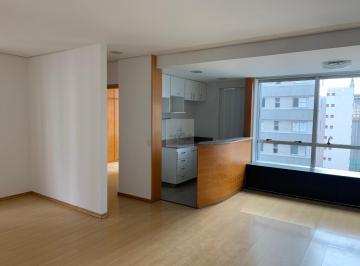 Sala · Aluguel de Apartamento de 1 quarto no Santo Agostinho, BH-MG: 53m², 1 vaga, pronto para morar!