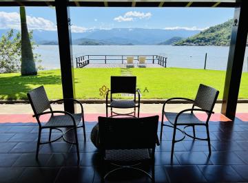 Casa · 350m² · 4 Quartos · 8 Vagas · Linda casa pé na areia com grande terreno em Angra