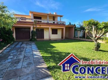 Casa de 4 quartos, Imbé · XC543 - Excelente sobrado em bela localização em Albatroz
