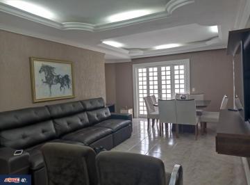 Casa · 320m² · 3 Quartos · 4 Vagas · SOBRADO COM 3 QUARTOS, SENDO 1 SUÍTE A VENDA, 320 m² JARDIM CITY - GUARULHOS/SP