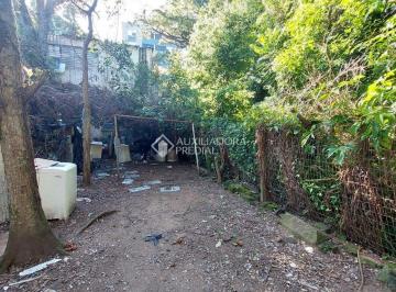Casa · 144m² · 4 Quartos · 2 Vagas · Terreno medindo 7.88 x 42 .