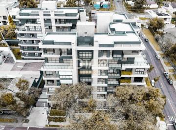 Apartamento · 192m² · 2 Quartos · 2 Vagas · COBERTURA MOBILIADA E DECORADO COM 2 SUÍTES NO BIGORRILHO