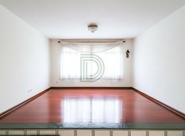 Casa · 300m² · 4 Quartos · 5 Vagas · Sobrado à venda com 4 dormitórios, 2 suítes e 5 vagas