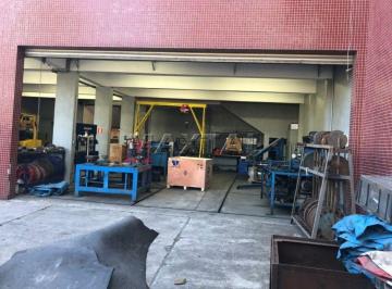 Comercial · 540m² · 3 Vagas · Galpão à venda de 540m². Com 3 salas, copa cozinha, 3 vagas,  na Avenida Mutinga.