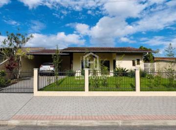 Casa · 189m² · 3 Quartos · 2 Vagas · Seu novo lar no Badenfurt! Casa à venda em região tranquila em Blumenau por R$ 750.000,00.