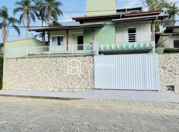3662071-57333.jpg · Casa em Blumenau