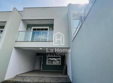 Casa · 170m² · 3 Quartos · 2 Vagas · Sobrado com 3 dormitórios sendo 1 suíte à venda em Blumenau, Bairro Velha. Próximo a Vila Germânica.