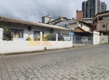 4342475-49667.jpg · Casa com galpão nos fundos em localização estratégica para investimento ou moradia no bairro Água Ve